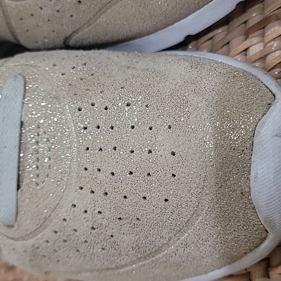 🌼 UGG TYE STARDUST GOLD METALLIC LACE UP SNEAKERS - Picture 5 of 12